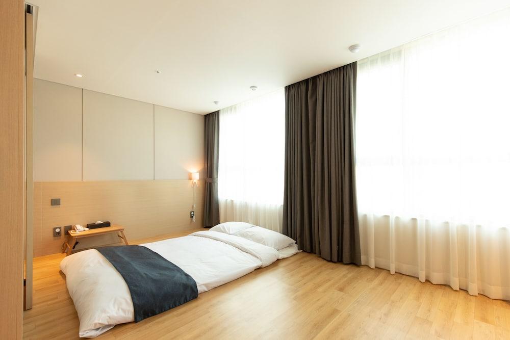 Hotel Winstory Seogwipo Eksteriør billede